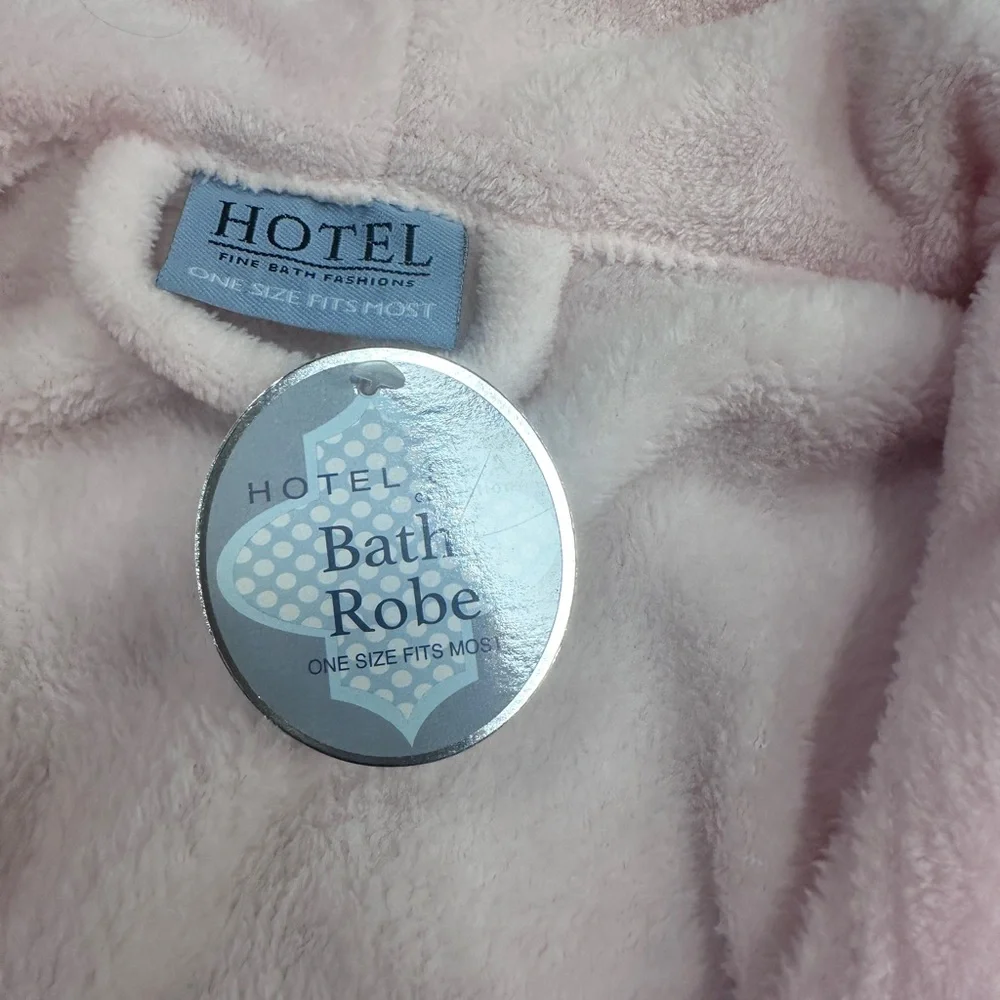 Soft Pink Plush Robe - Picture 3 of 5